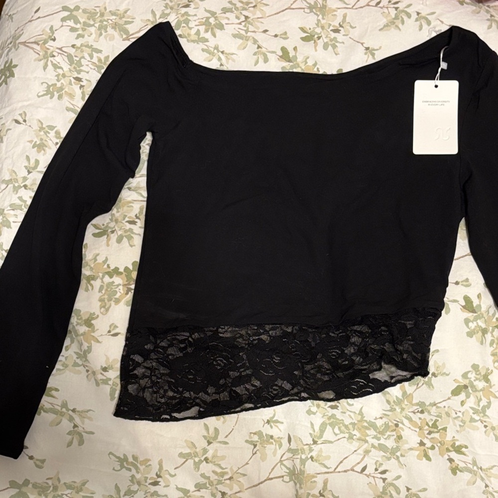 Black Long-Sleeve Lace Hem Women's Top